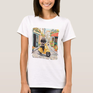 Zwarte krabbelende stepscooter op Europese stadsst T-shirt