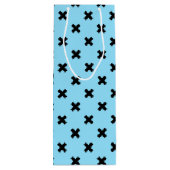 Zwarte kruisstift op babyblauw wijn cadeautas (Achterkant)