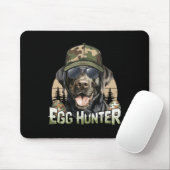Zwarte Labrador Camo Pet Egg Hunter Pasen Muismat (Met muis)