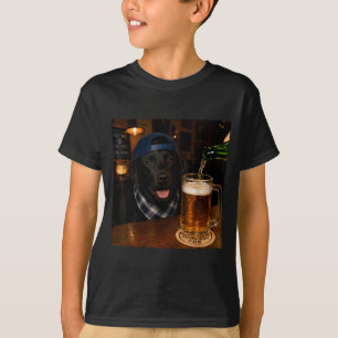 Zwarte Labrador Drinkende Bier Grappige Hond Meme T-shirt