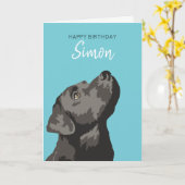 Zwarte Labrador gepersonaliseerde Happy Birthday K Kaart (Gele Bloem)