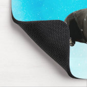 Zwarte Labrador Hond Zittend in Sneeuw Kerstmis Muismat (Hoek)