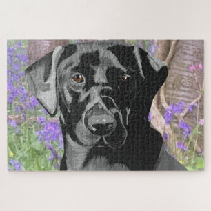 Zwarte labrador in een Bluebell Wood Legpuzzel