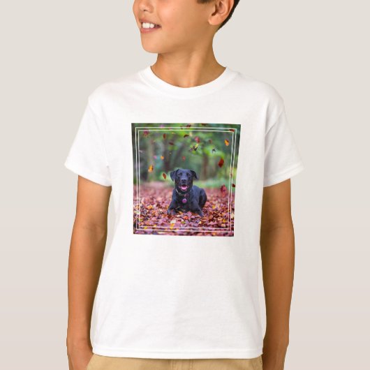 Zwarte labrador in valleien t-shirt (Voorkant)