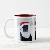 Zwarte labrador kerstkerstkerstschilderij tweekleurige koffiemok (Links)