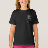 Zwarte labrador, lab in de borst t-shirt (Voorkant)