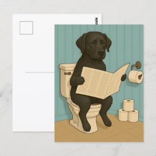 Zwarte labrador lezen krant op het toilet briefkaart