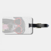 Zwarte labrador met zonnebrillen voor het hart bagagelabel (Achterkant horizontaal)