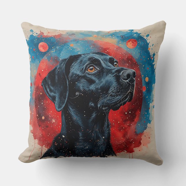 Zwarte Labrador-portret in een kosmische ruimte Kussen (Voorkant)