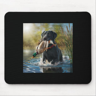 Zwarte Labrador Retriever Hond Jacht Eenden In Een Muismat