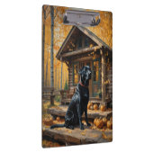 Zwarte Labrador Retriever Log Cabin Herfst Klembord (Rechts)