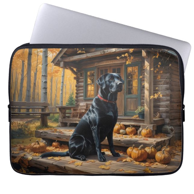 Zwarte Labrador Retriever Log Cabin Herfst Laptop Sleeve (Voorkant)