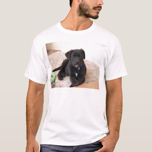 Zwarte Labrador Retriever Puppy T-shirt (Voorkant)