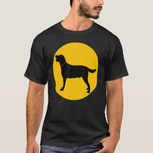 Zwarte labrador rode kraag op zonnelabrador t-shirt