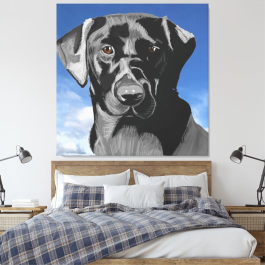 Zwarte labrador tegen de blauwe hemel canvas afdruk (Insitu (Slaapkamer))