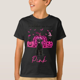Zwarte Labs Hond Ras In Oktober Dragen Roze T-shirt