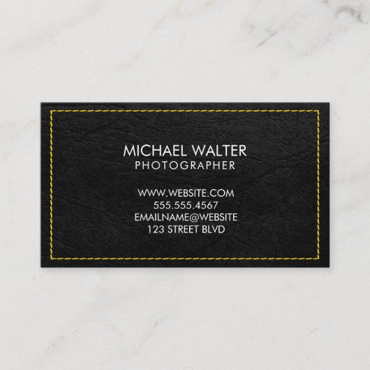 Zwarte leren achtergrond met gele stiksels visitekaartje (Voorkant)