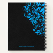 Zwarte linnen textuur met blauw platte textielveze notitieboek (Achterkant)