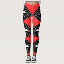 Zwarte lippen op rode leggings