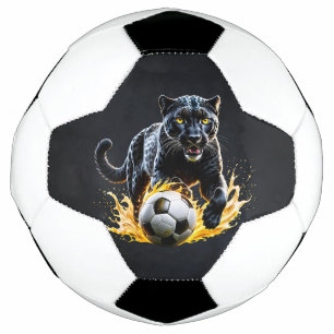Zwarte luipaard speelt met een voetbal. voetbal