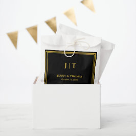 Zwarte luxe trouwcadeauttas met gouden monogram bedankzakje