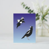 Zwarte magaartvogels op blauwe achtergrond briefkaart (Staand voorkant)