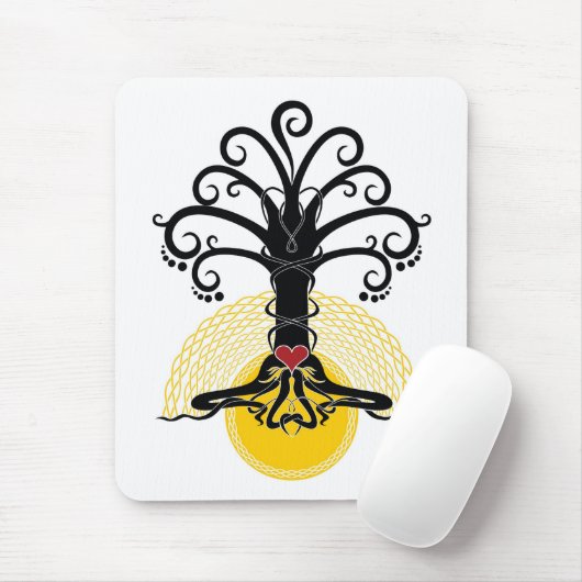 Zwarte magische boom met rood hart erop muismat (Met muis)