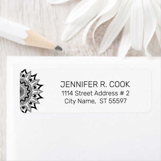 Zwarte  mandala etiket (Insitu)