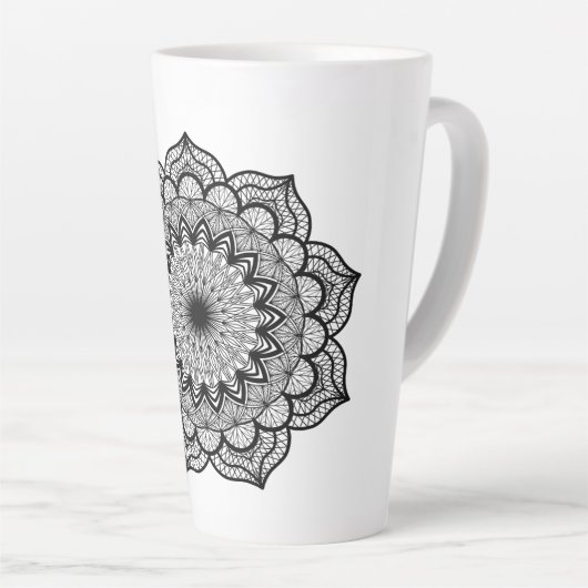 Zwarte Mandala op Witte Achtergrond Latte Mok (Rechterhoek)