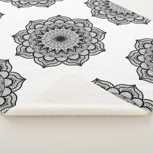 Zwarte Mandala op Witte Achtergrond Sherpa Deken (3/4)