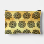 Zwarte Mandala op zachte gouden achtergrond Etui (Voorkant)