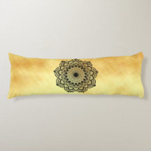 Zwarte Mandala op zachte gouden achtergrond
