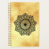 Zwarte Mandala op zachte gouden achtergrond Planner (Voorkant)