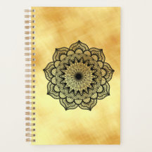 Zwarte Mandala op zachte gouden achtergrond