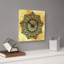 Zwarte Mandala op zachte gouden achtergrond