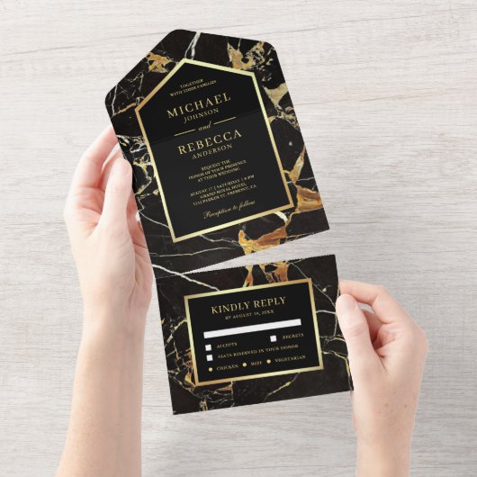 Zwarte marmer Faux Gold Foil Weddenschap All In One Uitnodiging (Afscheurbaar)