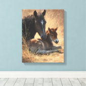 Zwarte Merrie met Veulen Rustieke Schildering Canvas Afdruk (Insitu (Houten vloer))