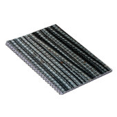 Zwarte metalen staven notitieboek (Rechterzijde)