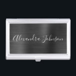 Zwarte Metallic Folie Moderne Zaken Visitekaarthouder<br><div class="desc">Black Folie Metallic Stainless Steel Minimalist Business Card Holder met witte letterscripthandtekening typografie voor het monogram. De houders van de Metale Bedrijfskaart van de Folie kunnen met jouw naam worden aangepast. Neem contact op met de ontwerper voor aangepaste overeenkomende objecten.</div>