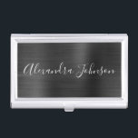 Zwarte Metallic Folie Moderne Zaken Visitekaarthouder<br><div class="desc">Black Folie Metallic Stainless Steel Minimalist Business Card Holder met witte letterscripthandtekening typografie voor het monogram. De houders van de Metale Bedrijfskaart van de Folie kunnen met jouw naam worden aangepast. Neem contact op met de ontwerper voor aangepaste overeenkomende objecten.</div>