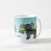 Zwarte Mini Goldendoodle Hond In Een Winterbos Koffiemok (Voorkant rechts)