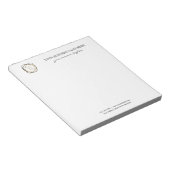 Zwarte moderne elegante aangepaste bedrijfslogo notitieblok (Schuin)