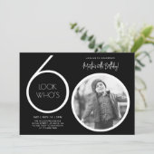 Zwarte moderne foto 60e verjaardag uitnodiging (Staand voorkant)