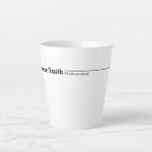 Zwarte moderne minimalistische naamprofessional latte mok (Voorkant)