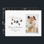 Zwarte moderne scandinavische elegante kerstfoto feestdagenkaart<br><div class="desc">Zwarte,  moderne,  elegante,  roestrijke waterverf beige,  natuurlijke Scandinavische hedendaagse gedempte kleuren beige,  zwarte en witte kerstkaart voor fotofeesten.</div>