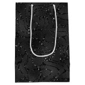 Zwarte monochromatische achtergrond van glitterij medium cadeauzakje (Achterkant)