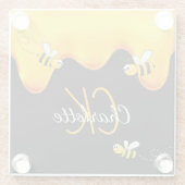 Zwarte monogram met honing die druppelt in goud glazen onderzetter (Achterkant)