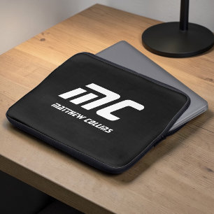 Zwarte monogram minimalistische naam witte tekst v laptop sleeve
