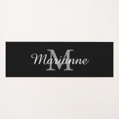 Zwarte Monogram Naam en Initiaal Gepersonaliseerd Yogamat (Voorkant (horizontaal))