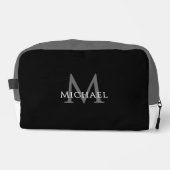Zwarte Monogram – Reisverslag golfweekend voor bru Toilettasje (Voorkant)